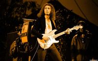 ritchie-blackmore-on-stage_75